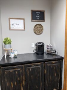 100 Oak Ave SW Montgomery - interior view of coffee area