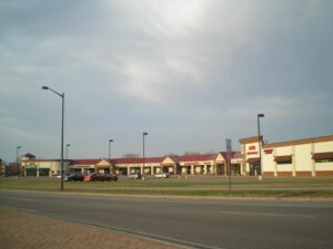 southfork shopping center lease space