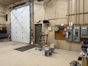 professional office showroom building available