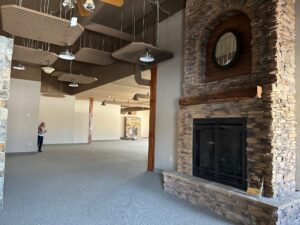 professional office showroom building available